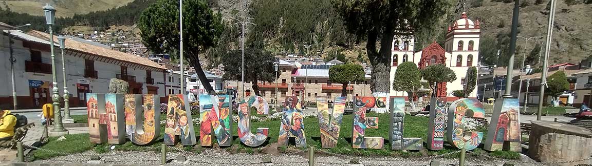 Huancavelica-sign.jpg The Huancavelica city-name sign is in the Plaza Mayor.