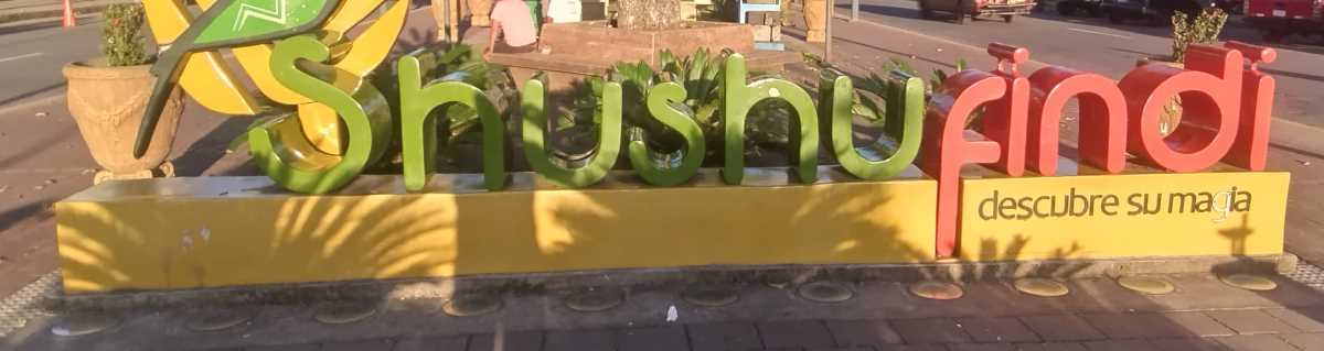shushufindi-sign.jpg The city name letters sign in the median of Av Unidad Nacional near Av Policia Nacional.