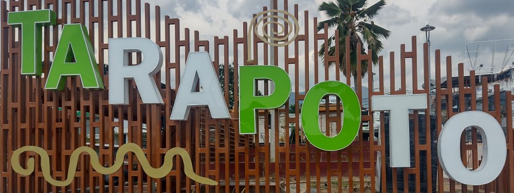 tarapoto_sign.jpg
