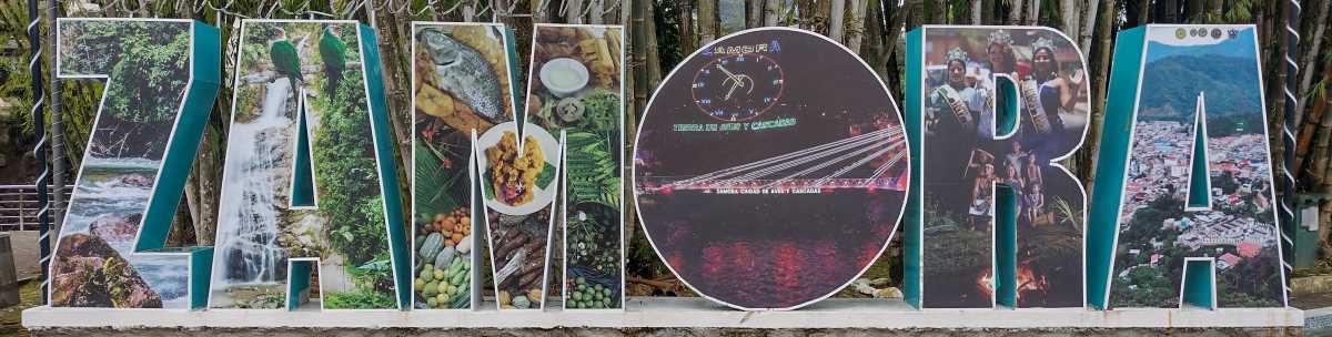 amora-sign.jpg The city name sign is at the end/beginning of the maledon park where highway E45 passes across the river.