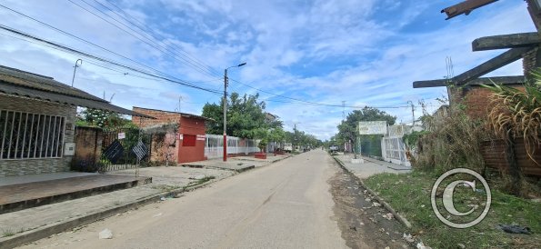 Calle 2 de Agosto and Calle 14 de Junio