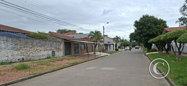 Calle 1 de Mayo and Calle 9 de Abril