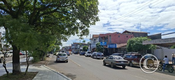 Av 25 de Mayo and Calle Antonio Vaca Diez