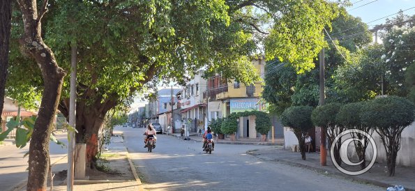 Av Santa Rosita and Calle Sirari