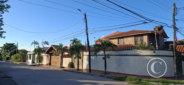 Calle Antonio Vaca Diez and Calle Jipa