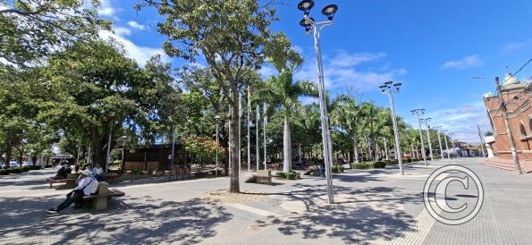 Plaza Central at Calle Bolivar and Calle Romulo Heredia