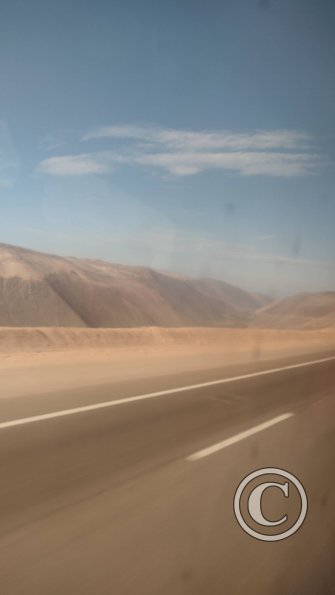 Desert along the Panamericana Hwy midway between Arica y Iquique (3)