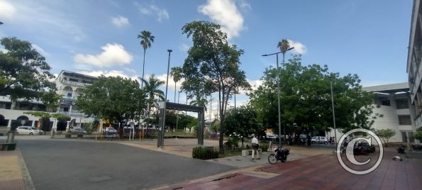 Parque Castaneda at Carrera 6 and Calle 11 (2)