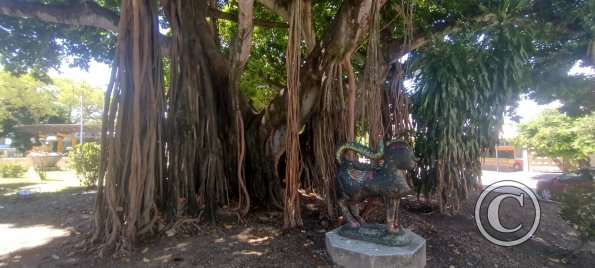 Parque Mitológico at Carrera 4 and Calle 17 (21)