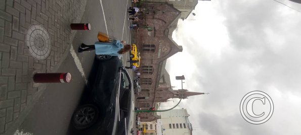 Iglesia La Providencia from C Joaquin Lalama and Av Cevallos
