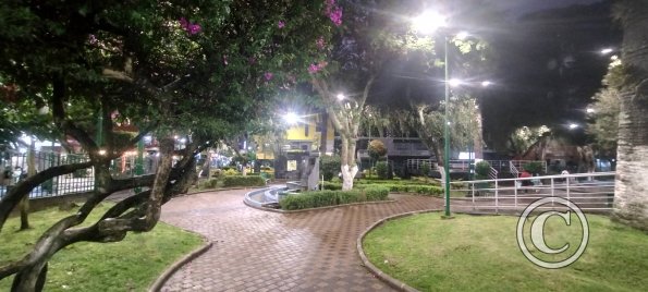 Parque Central at Ambato and Thomas Halflants (3)