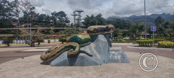 Parque La Alborada, across from the bus terminal (3)