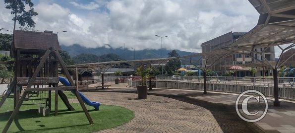 Parque La Alborada, across from the bus terminal (8)