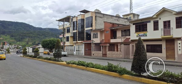 Av Luis Casiraghi near Francisco de Orellana