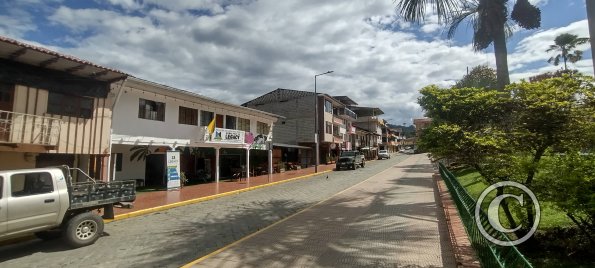 C. Cuenca and unnamed street by Parque Central