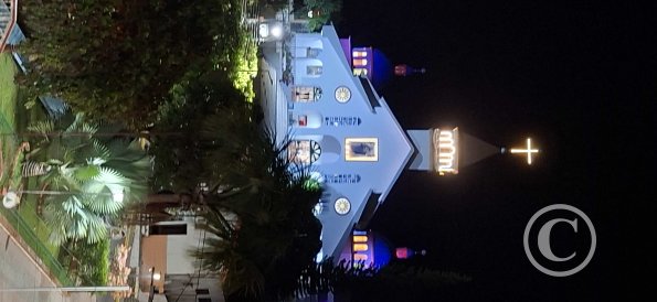 Iglesia Maria Auxiliadora on Cuenca at Parque Central (3)