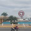 Ruta E20 at the turning circle equator monument (2)