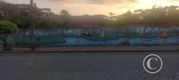Mural on Av Gonzalez Suarez near C Ramiro Fernandez (3)