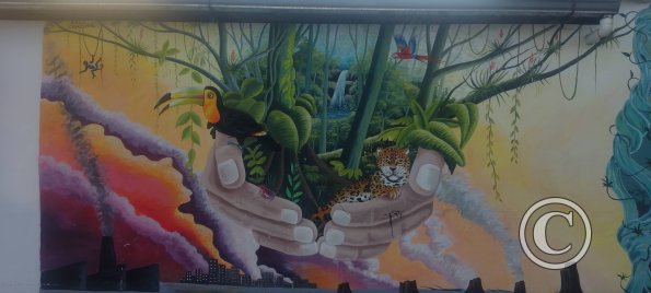 Mural on Av Gonzalez Suarez near C Ramiro Fernandez (5)