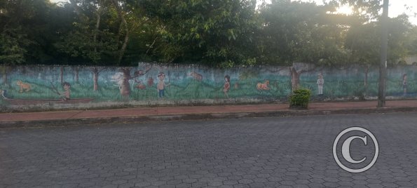 Mural on Av Gonzalez Suarez near C Ramiro Fernandez (9)