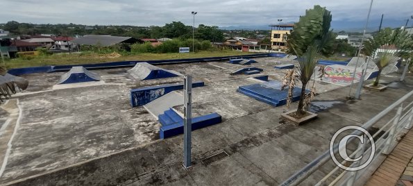 Skate park at Parque de la Madre