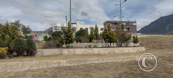 Parque Urbano UNASUR at Ruta E28 and Av Equinoccial