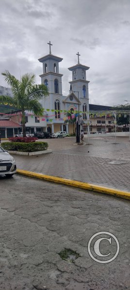 Iglesia Santa Mariana de Jesus at Parque Central (3)
