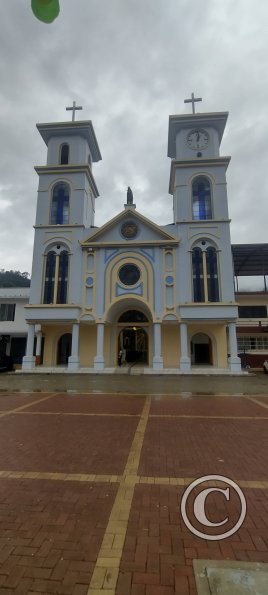 Iglesia Santa Mariana de Jesus at Parque Central
