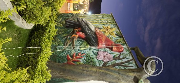 Mural, relief, in Parque Central at Av Ivan Riofrio (2)