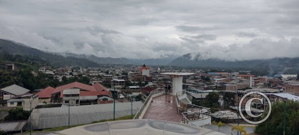 View from Mirador El Panecillo on Machinatza (5)