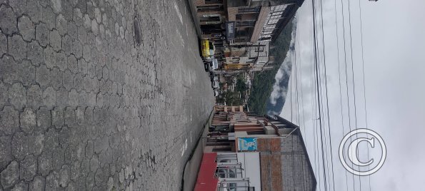 Av. Amazonas from C. Pio Jaramillo Alvarado