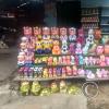 Street view, lots of ceramics (5)