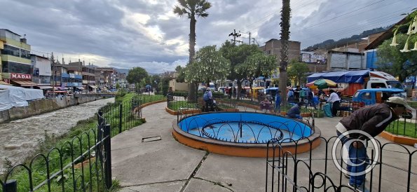 Malecon alongside Rio Chumbao