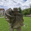 monument in the riverside park (8)