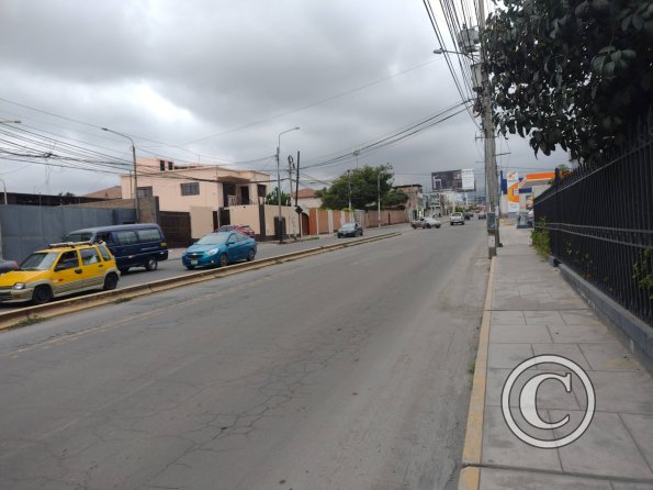 Av. Parra near Pasaje Martinetti