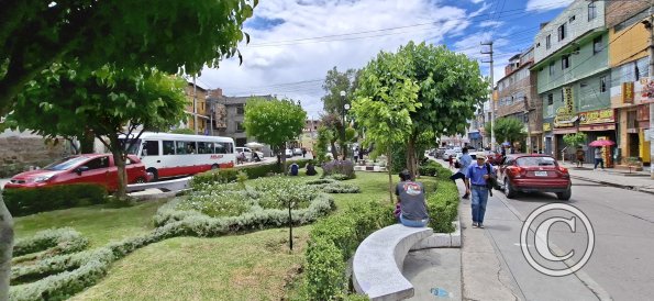 Park at Av Vandelirios and Jiron Londres