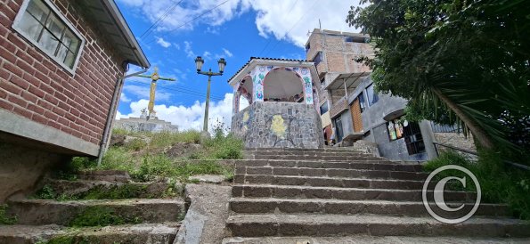 stairs leading up to Mirador de Acuchimay