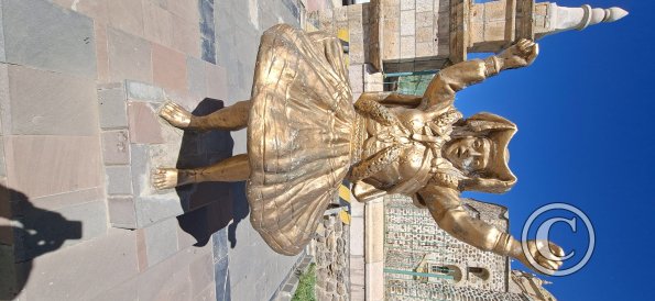 Between Plaza de Armas and Plaza Bolognesi (7)