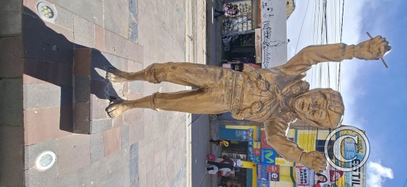 Between Plaza de Armas and Plaza Bolognesi (8)