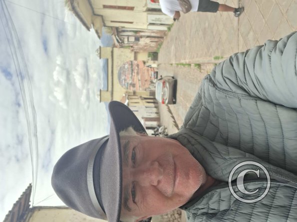 Arco de Santa Ana behind me