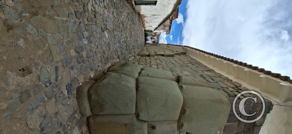 Inca wall on Pasaje Inka Roq'a (2)