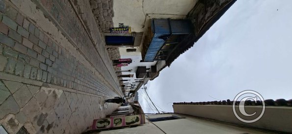 Old balconys and houses on Calle Hospital