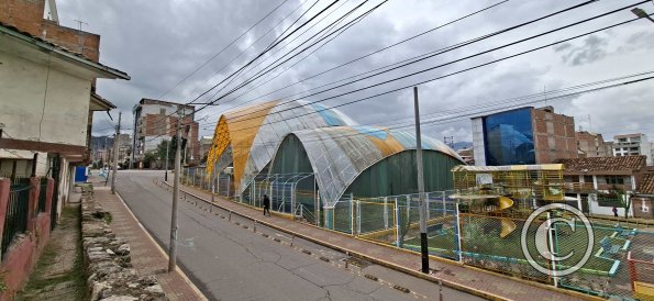 Park along Av Mateo Pumacahua near Av Tupac Amaru