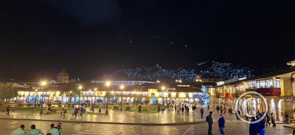 Plaza de Armas at night (2)