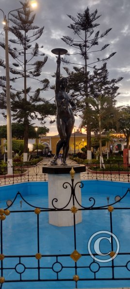 Plaza de Armas, 2 de Mayo-Bolivar-8 de Octubre-Atahualpa (5)