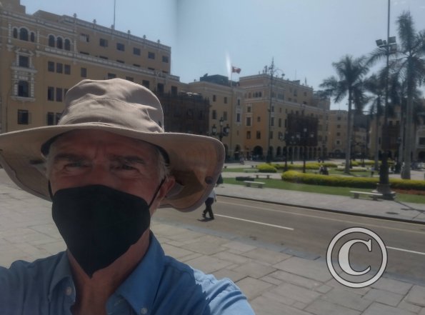 Me with Mayor's building across the plaza behind