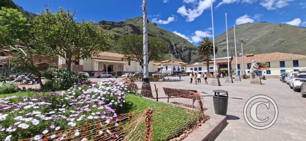 Plaza de Armas Calle San Francisco and Calle Cusco