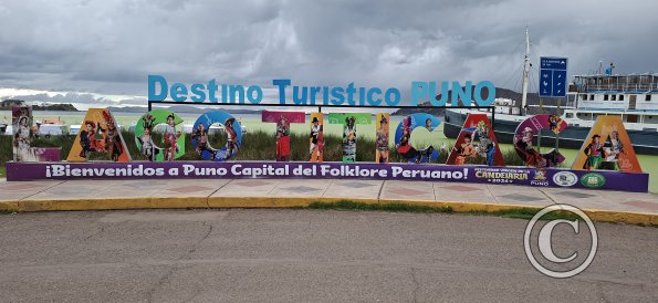Lago Titicaca name sign at the malecon