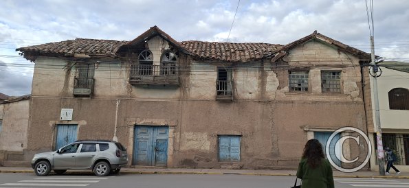 Av Confederacion and Pasaje Bolivar