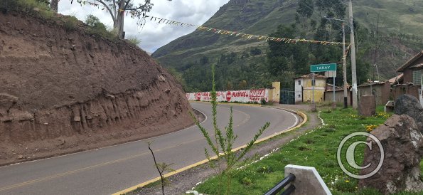 On the way into Taray